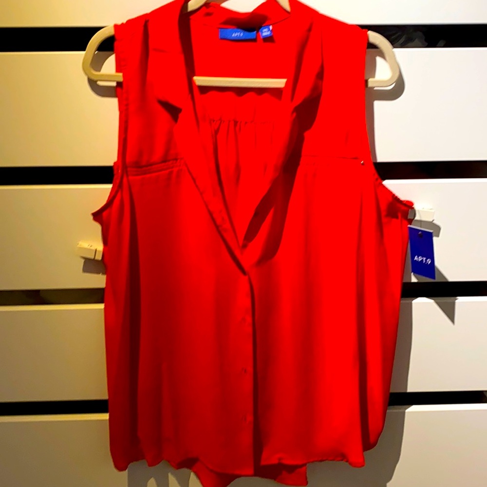 Sleeveless button down blouse